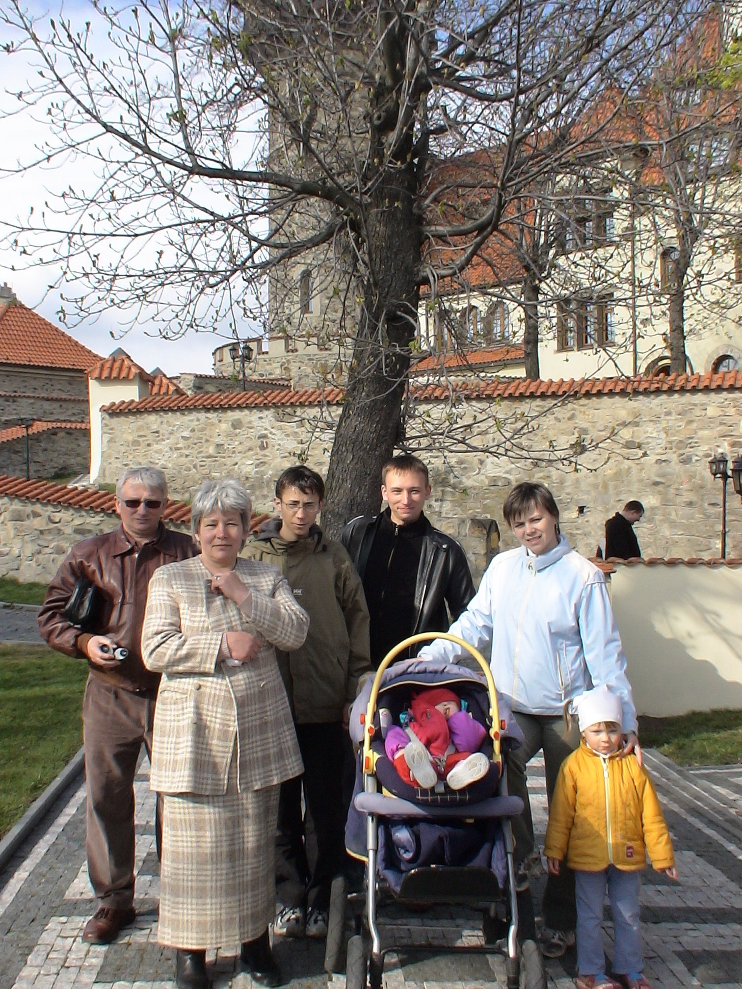 B5. Na oslavě narozenin Lyli a Péti (hrad Hněvín, Most 2007)